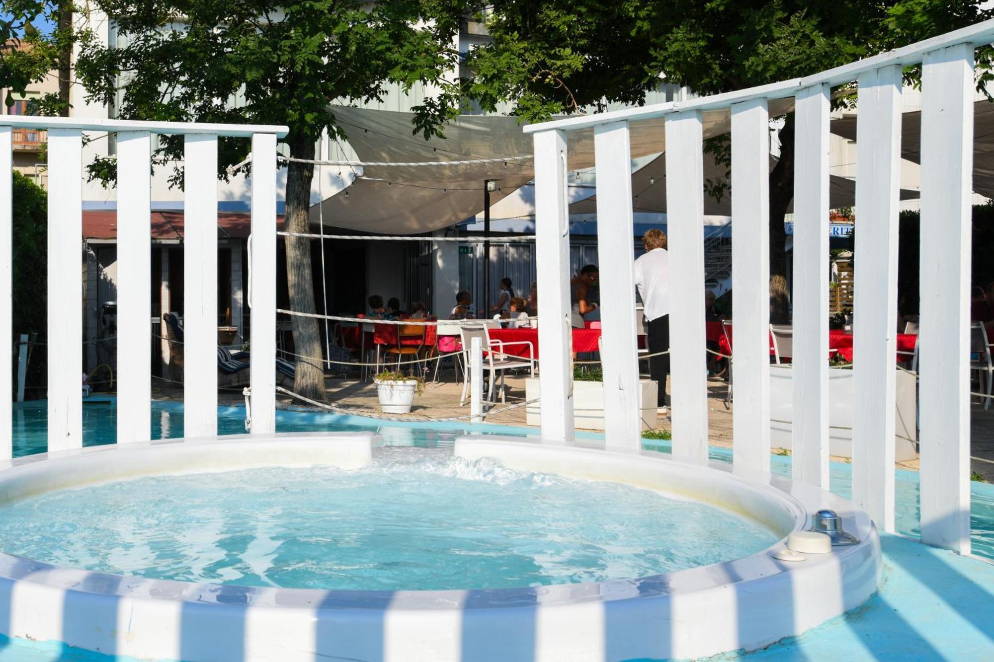 Hotel Eritrea Cesenatico Εξωτερικό φωτογραφία